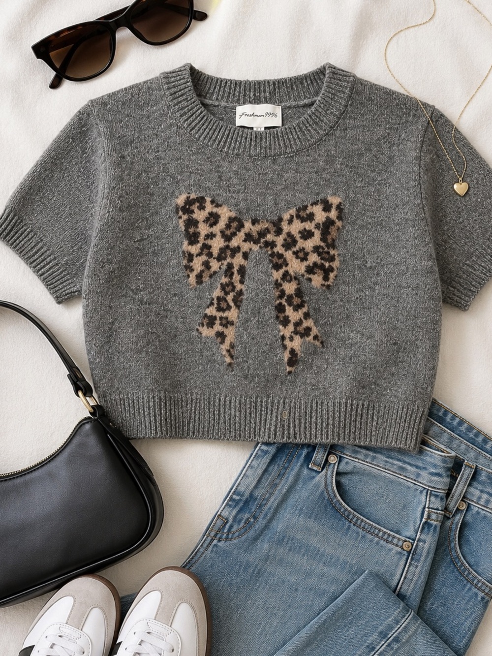 Freshman 1996 Gray Leopard Bow Sweater Top Size Large Soft Knit Short Sleeve